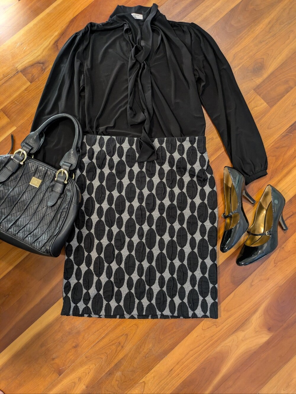 Studio Point Black Circle-Pattern Pencil Skirt